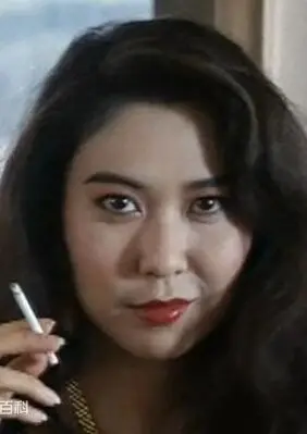 《桃色香居》：欲望都市下的秘密情事，揭开华丽外表下的暗流涌动